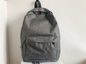 กระเป๋าสะพายหลังใสสบาย สีเทา